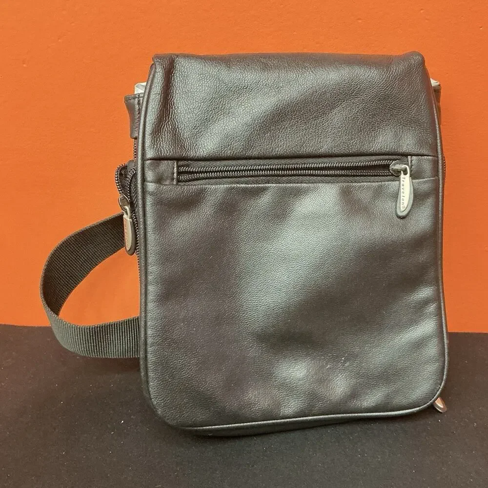 Travelon Black Leather Crossbody Bag Adjustable Strap Pockets Zip & Snap